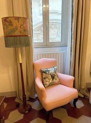 Interior - Superior King Room - Elegance and comfort in the authentic heart of Rome (Roma)