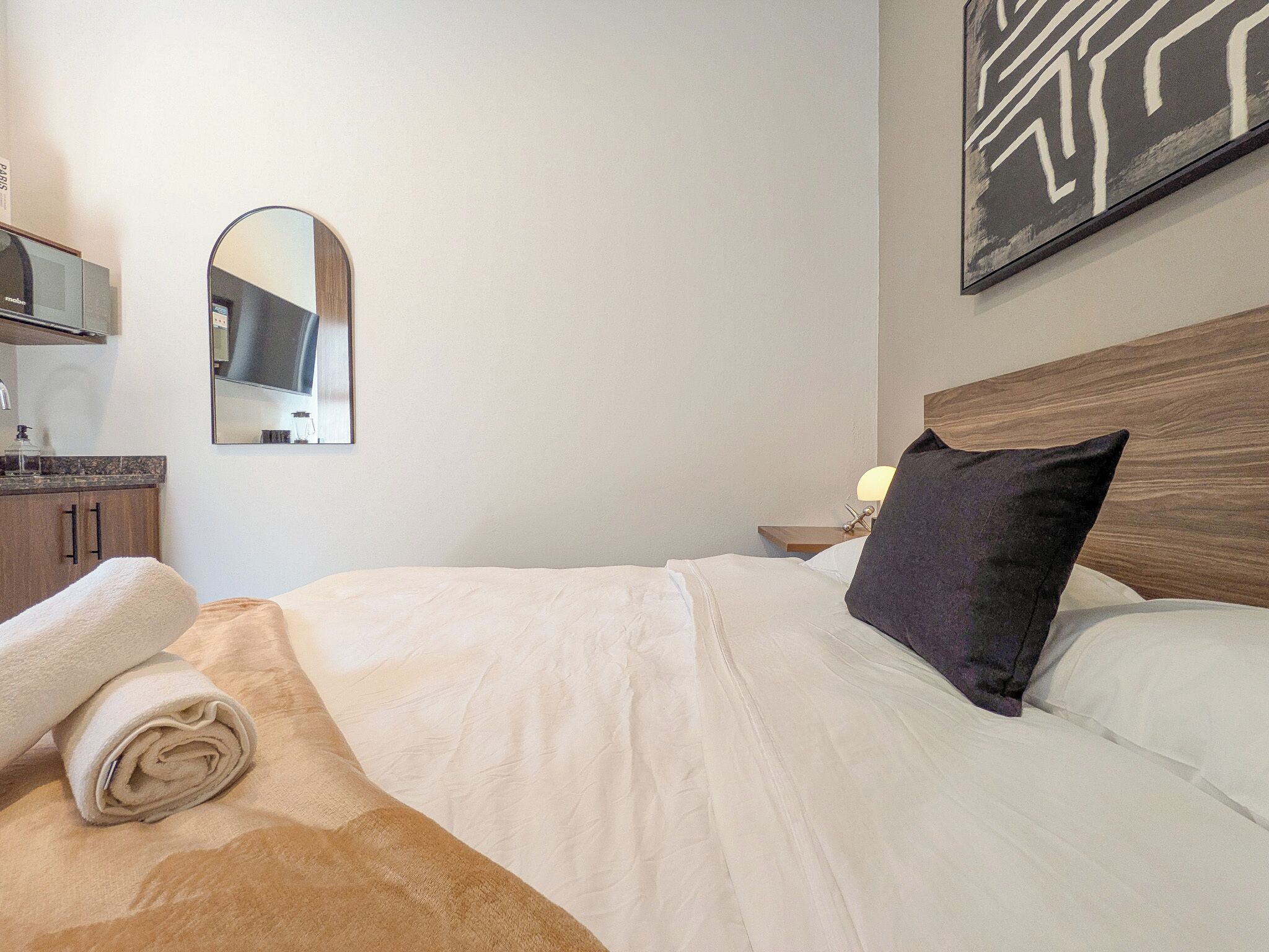 Estudio Confort, 1 cama Queen size | Tabla de planchar con plancha y wifi gratis 