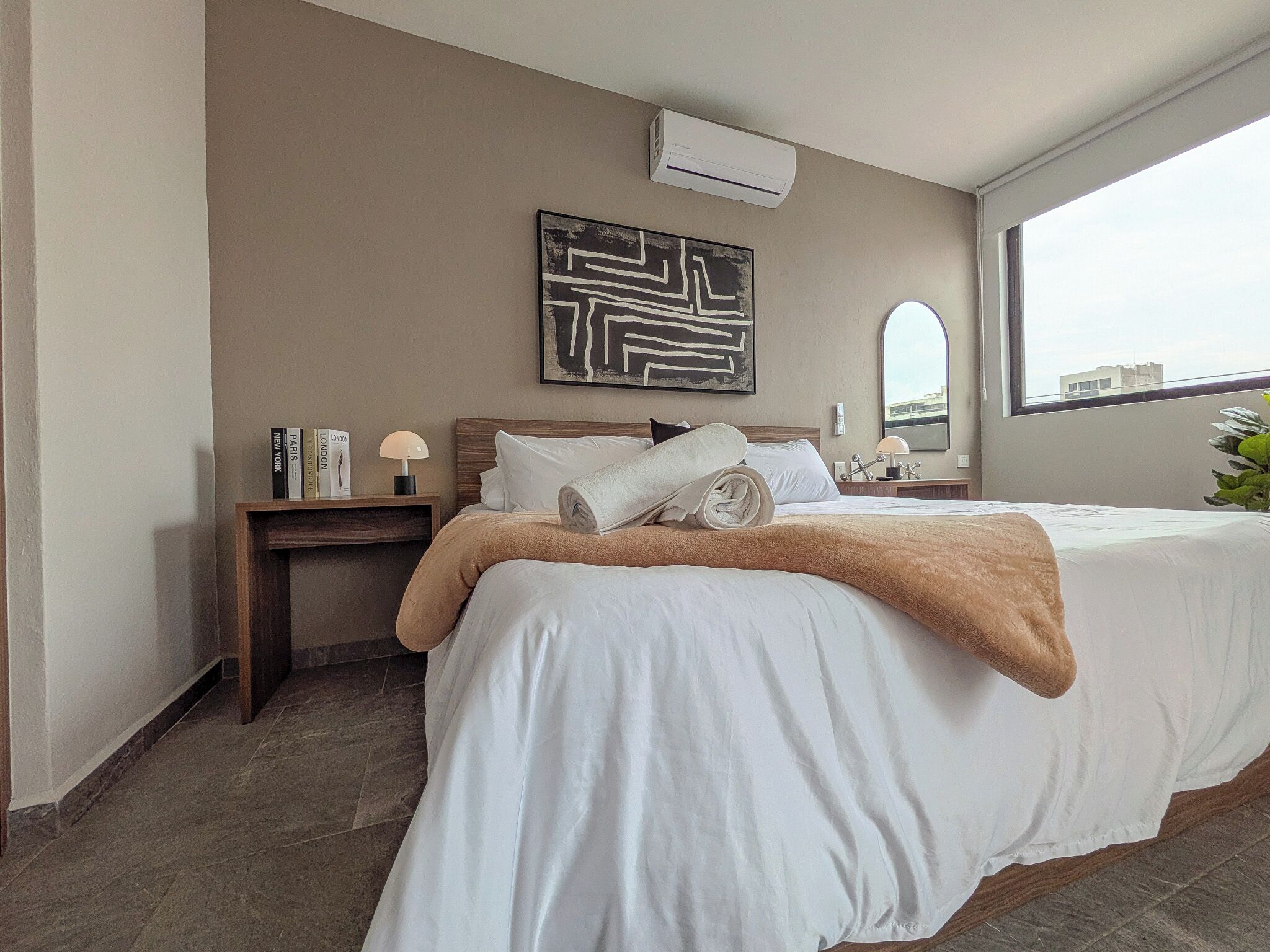 Estudio Confort, 1 cama King size, balcón | Tabla de planchar con plancha y wifi gratis 