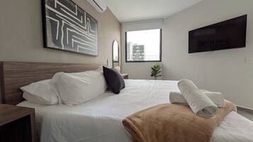 Studio – comfort, 1 kingsize-seng, balkong | Strykejern/-brett og wi-fi (inkludert)