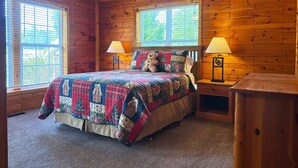 3 bedrooms, free WiFi, bed sheets - Hot tub*beautiful views*lakefront*close to PRNL (Christmas)