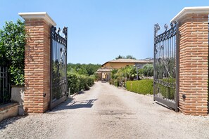 Property grounds - Room 'Doppia' with Shared Pool, Wi-Fi and Air Conditioning (Castelforte)