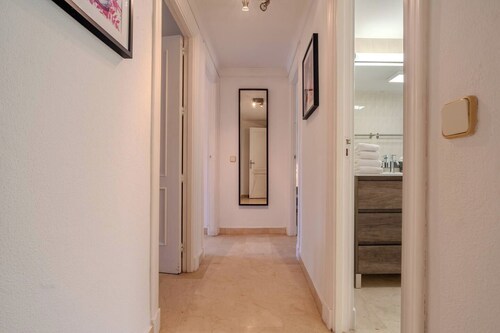 Lalq13 Stunning Frontline Golf 3 bed apt