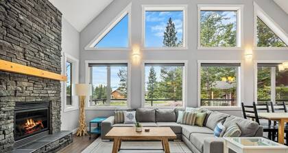Evercrest A-Frame | Hot Tub | Pool Tbl | Fireplace