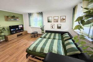 1 bedroom, desk, free WiFi