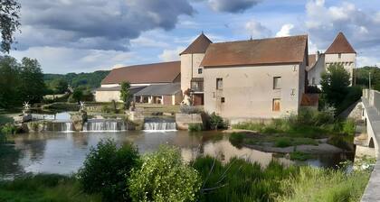 Chambre dâhĂŽtes « Escargot Achatina » avec piscine partagĂ©e, terrasse et Wi-Fi