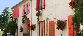 Holiday Home “Gîte 732 in the Lake Region” with Wi-Fi