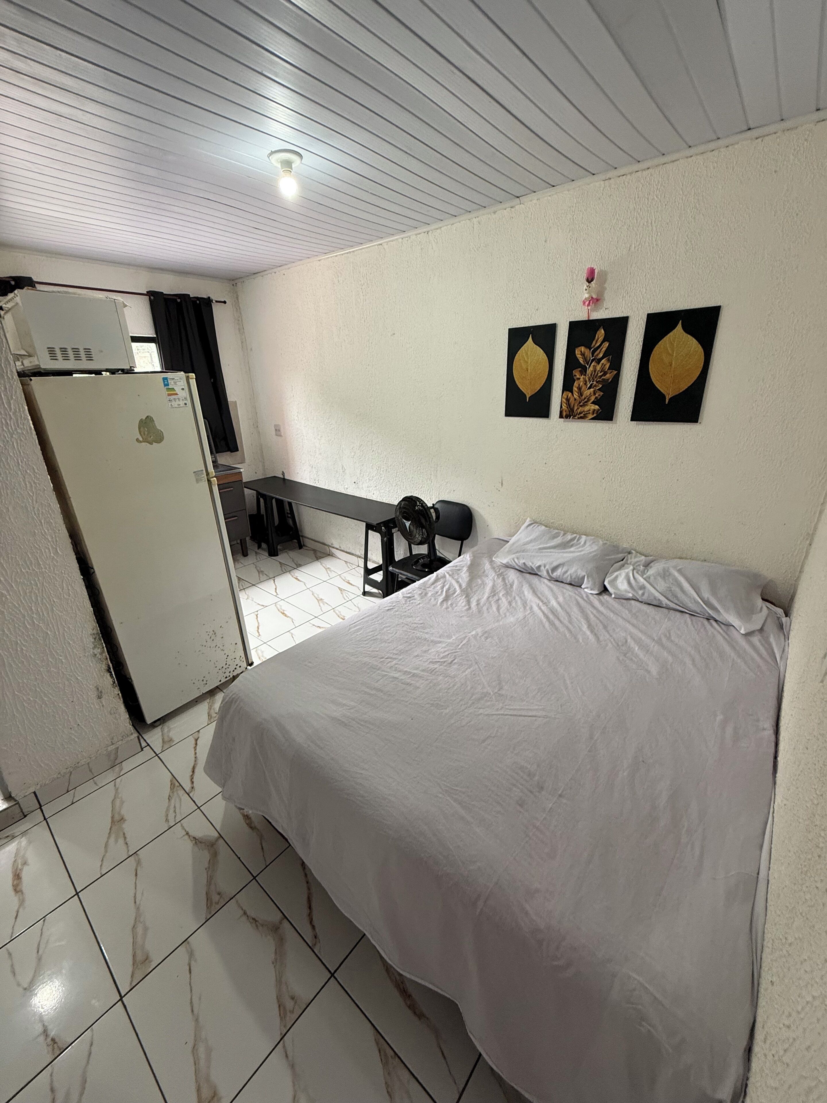 1 habitación, internet y ropa de cama 