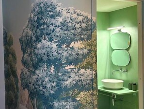 Bathroom - Vrbo Property (Roma)
