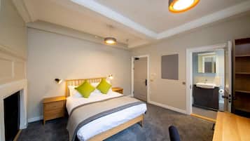 Standard Double Room | Desk, laptop workspace, iron/ironing board, free WiFi