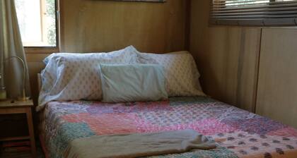 Amazing Topanga rental with AC, located 15 min to Topanga Beach