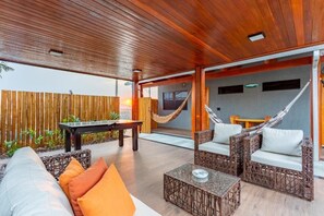 Chalet | Tempat makan outdoor