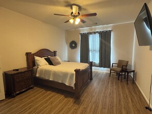 3 Schlafzimmer, Bügeleisen/Bügelbrett, WLAN, Bettwäsche