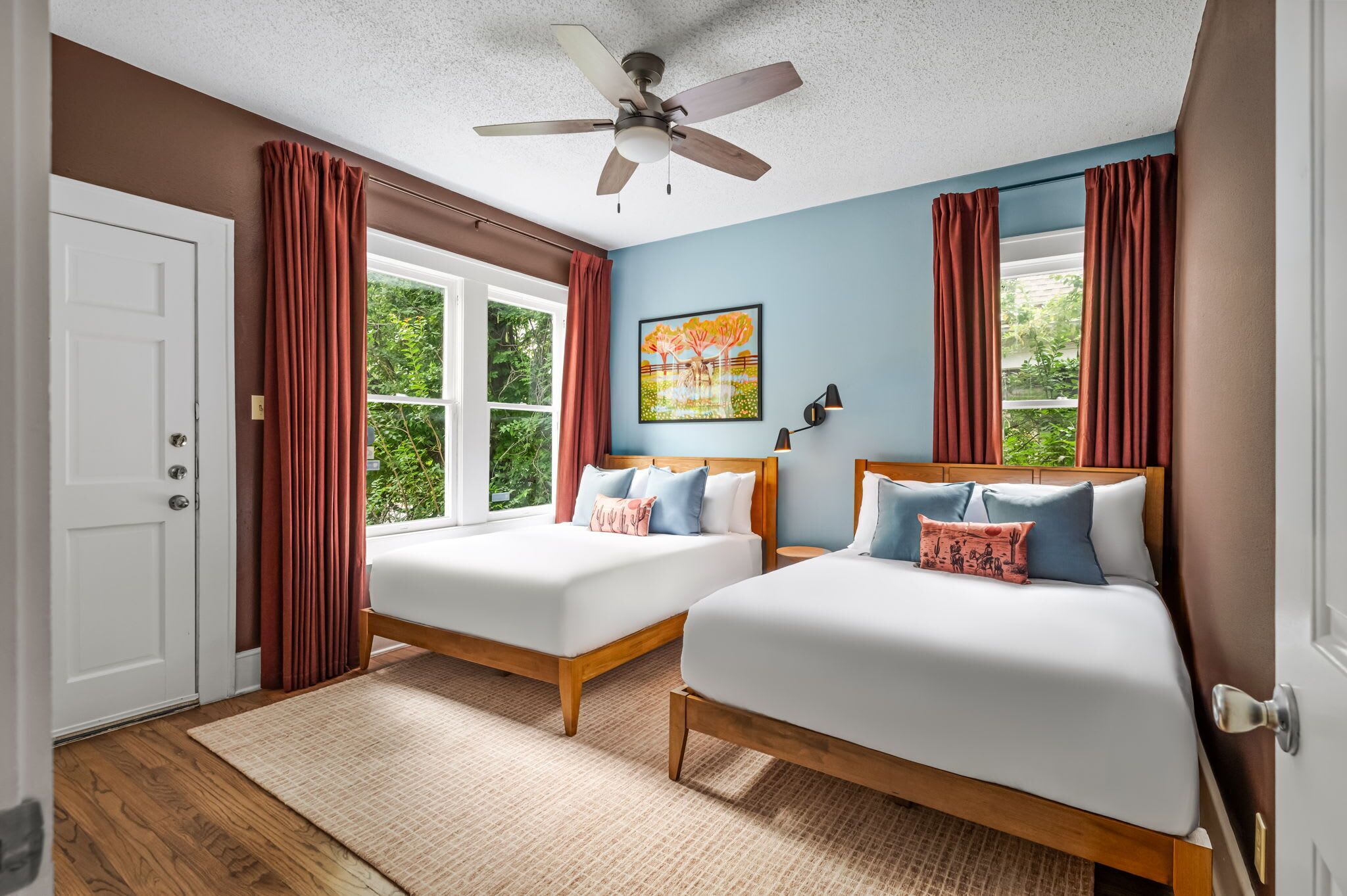 Desk, iron/ironing board, free WiFi, bed sheets. Western Tailgate -Sleeps 15, Hot Tub, Bocce, by UT