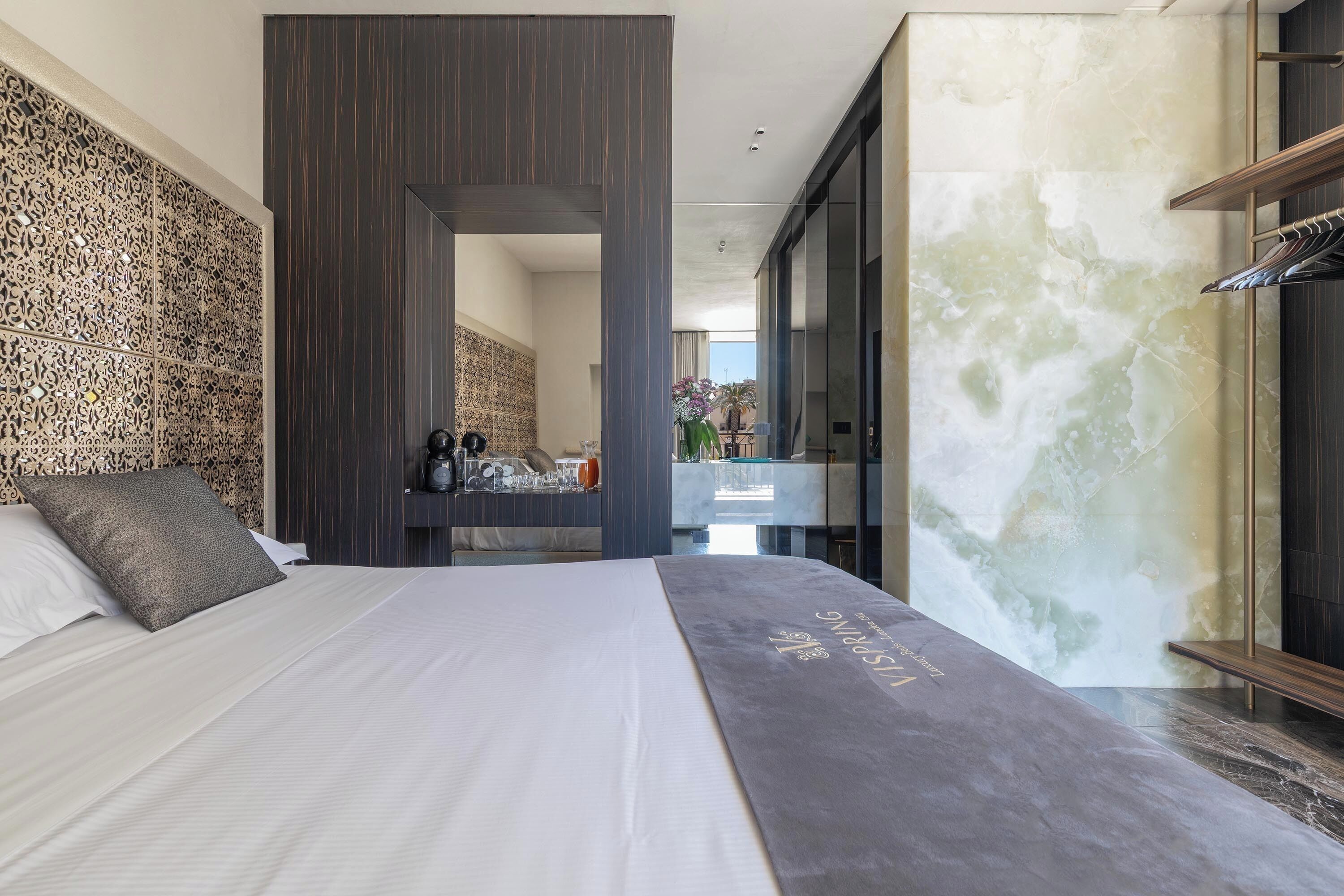 1 bedroom, internet, bed sheets
