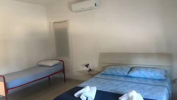 3 bedrooms, bed sheets