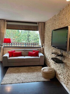 Living area - Bright & Cosy apartment with parking and beautiful view (Orcières)