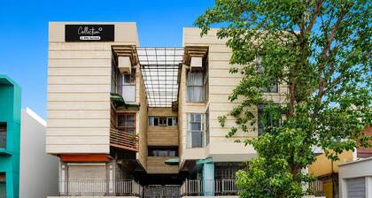 Deluxe Hotel Navjivan