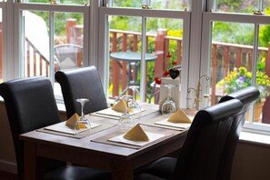 Dining - The Elks Head (Hexham)