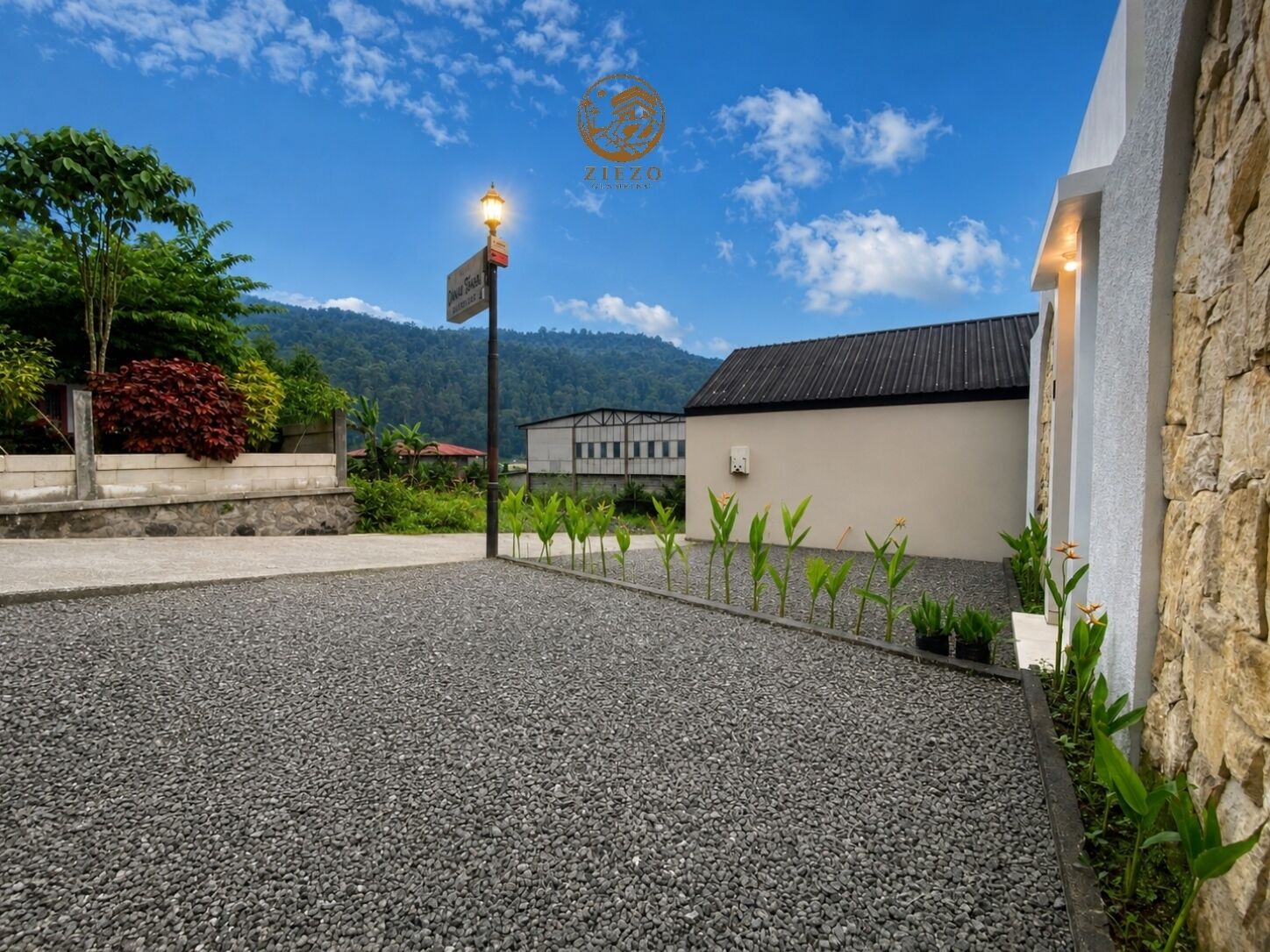 Deluxe Room, Lanai | Property grounds