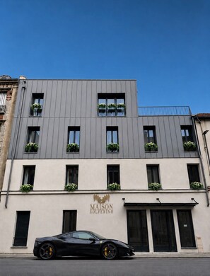 Exterior - Studio-Family-Wet room-City view (Boulogne-Billancourt)