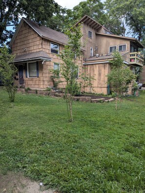 Exterior - Spacious 4-bedroom corporate apartment in beautiful Kansas City with AC (Kansas City)