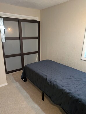 Spa - Spacious 4-bedroom corporate apartment in beautiful Kansas City with AC (Kansas City)