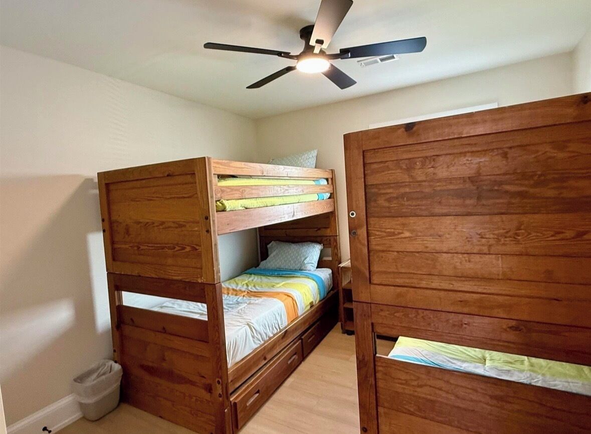 3 bedrooms, WiFi, bed sheets