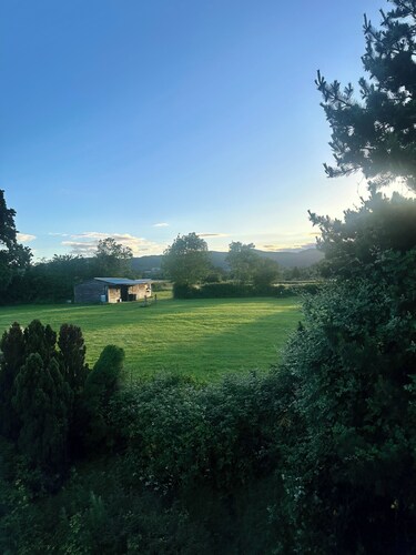 Peaceful Safari Tent Escape near the Malvern Hills
