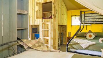 3 bedrooms, WiFi