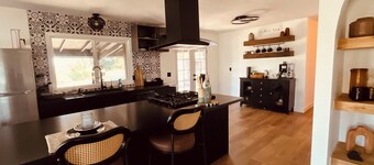 Cozy 3-bedroom cabin in charming North Fork with AC
