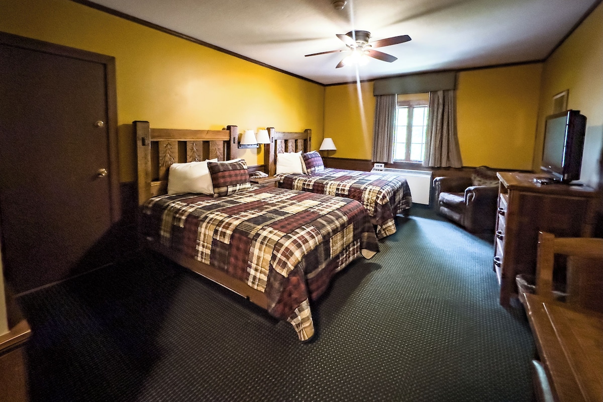 Standard Double Room | Iron/ironing board, free WiFi