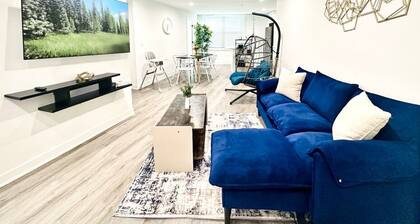 Modern and Lux 2BD for 4 Near City and Airport