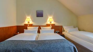 Family Room, Multiple Beds