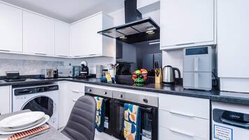 House | 6 bedrooms, Internet