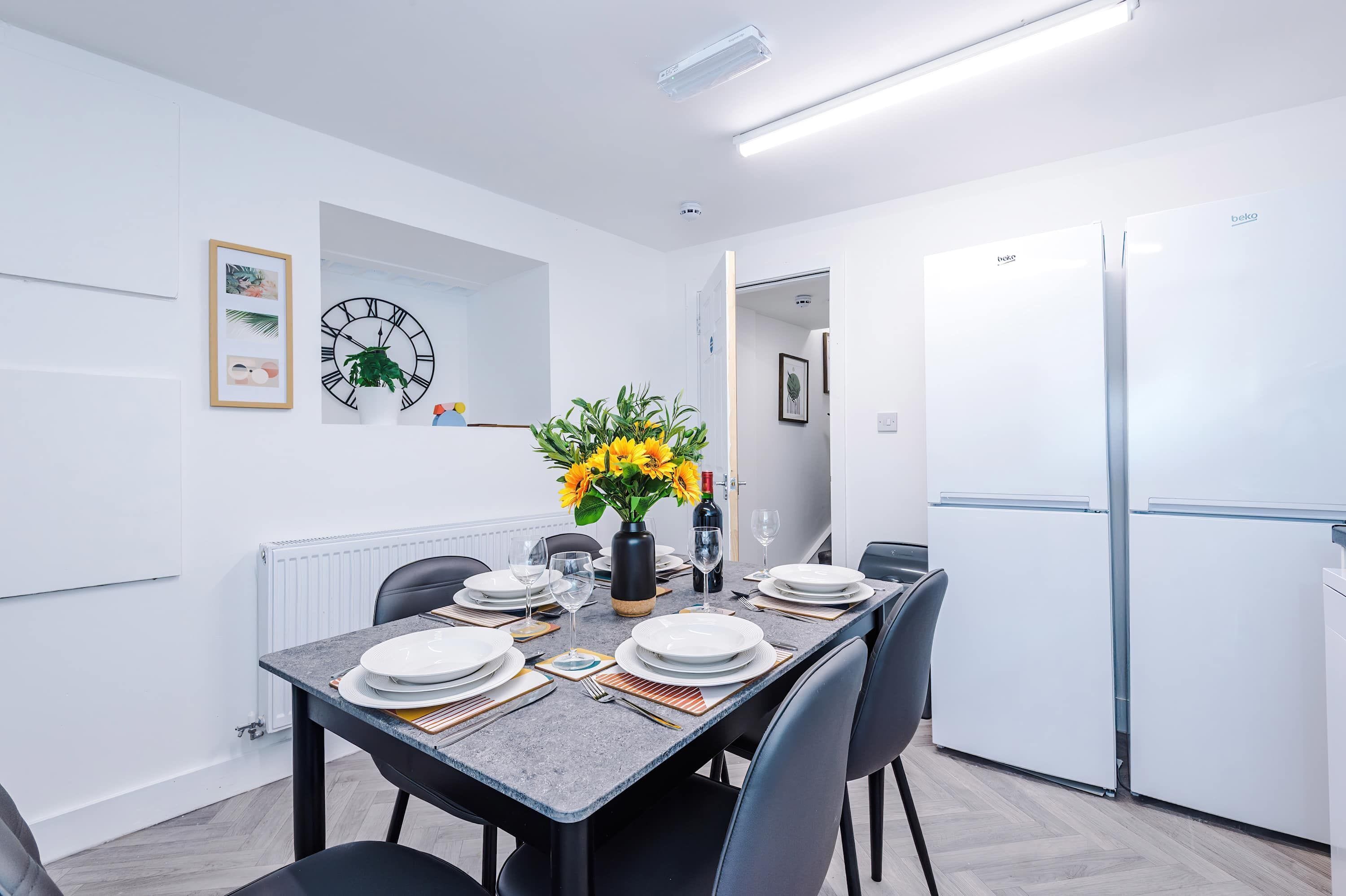 House | 6 bedrooms, Internet