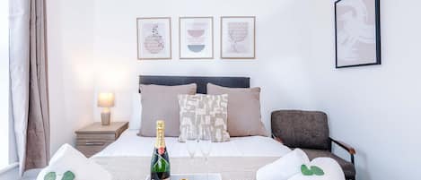 House | 6 bedrooms, Internet