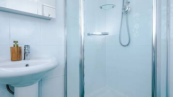 House | 2 bedrooms, Internet