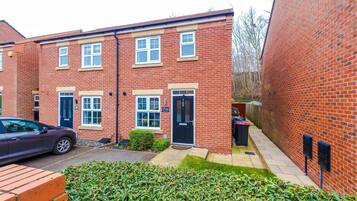 House | 3 bedrooms, Internet