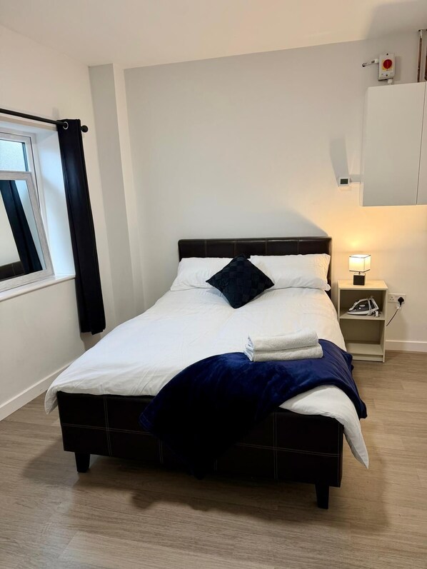 Iron/ironing board, free WiFi, bed sheets, wheelchair access