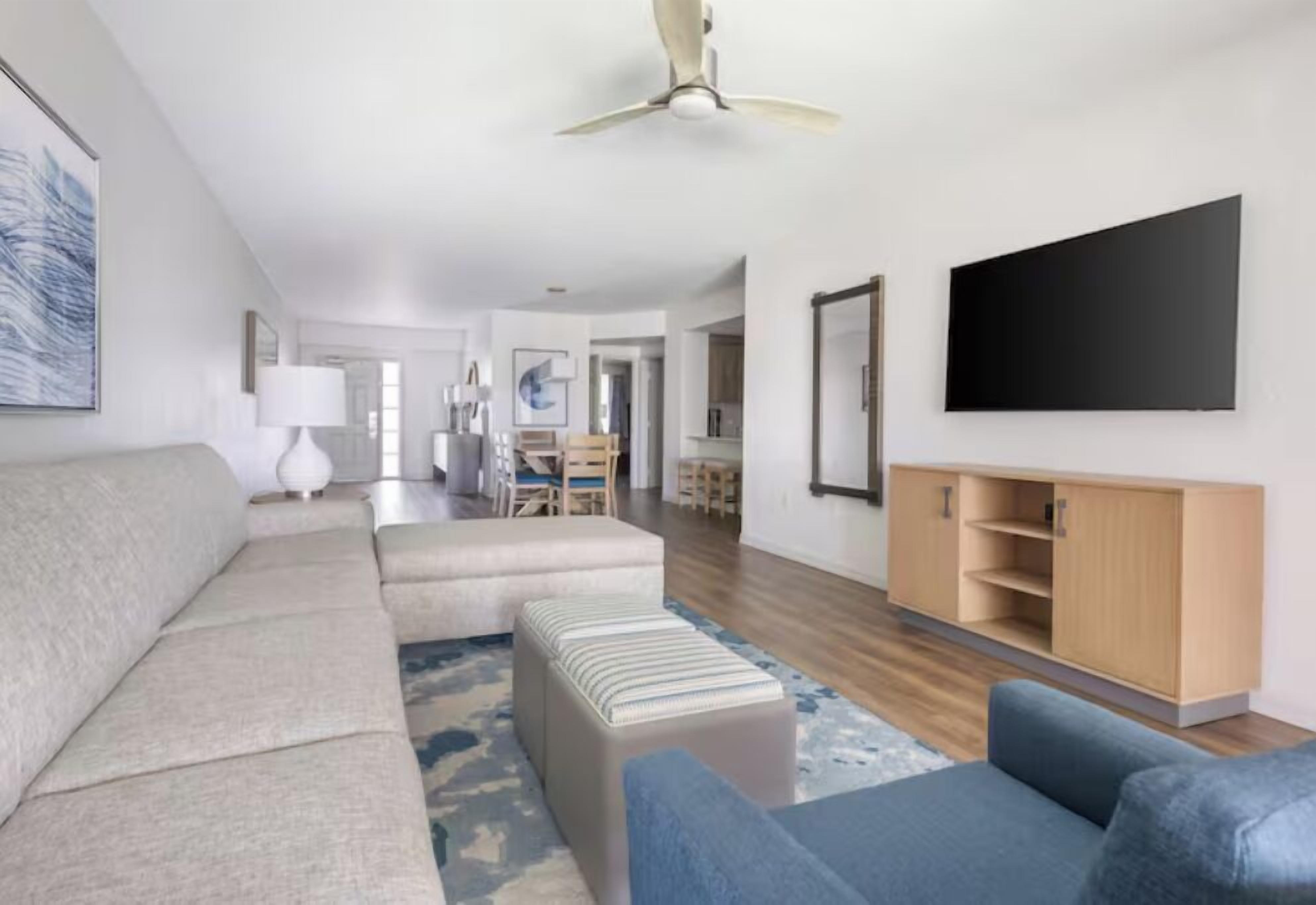 Thoughtfully Prepared For Your Best Stay Yet! Outdoor Pool, Full Kitchen! - Celebration, FL