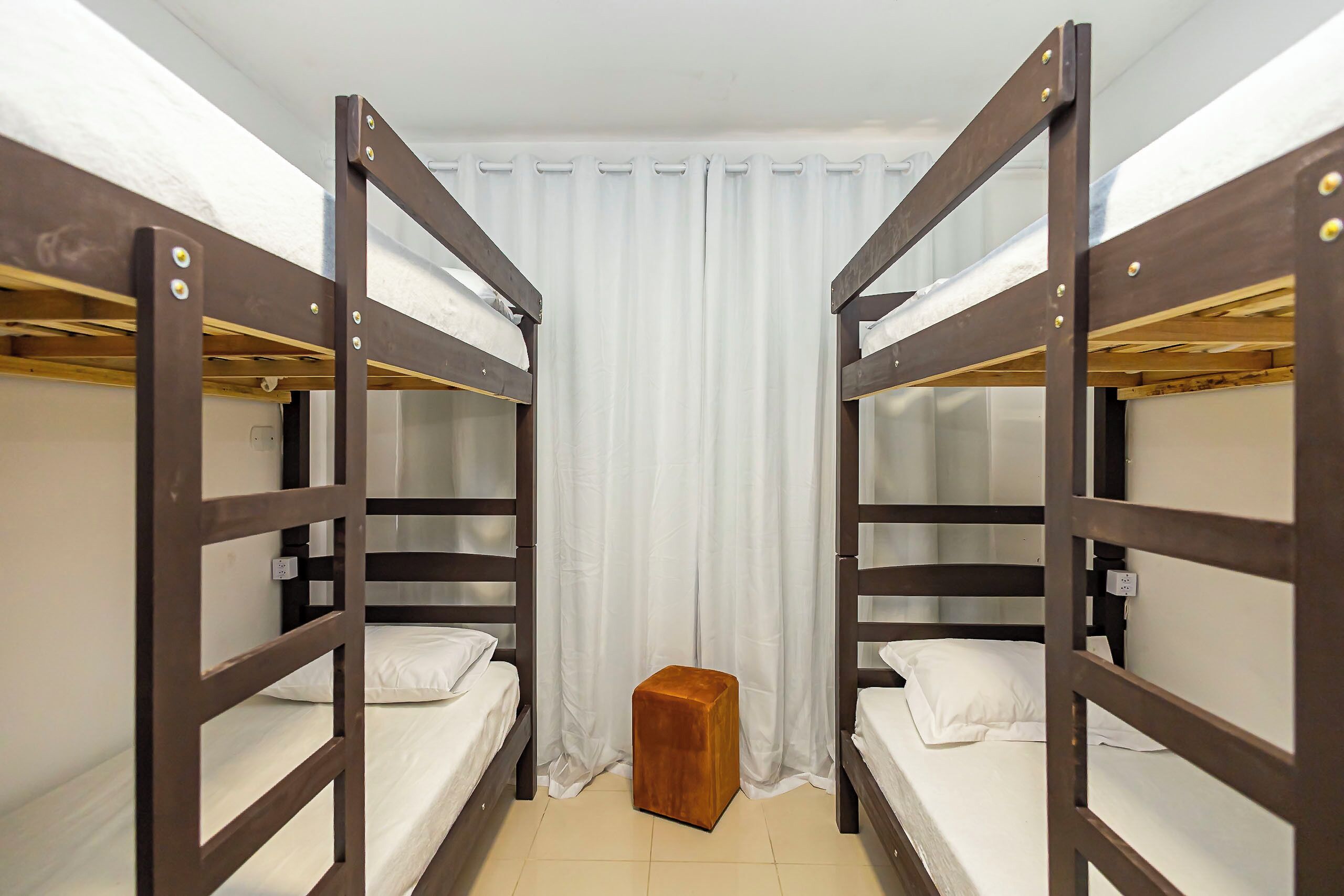 Dormitorio condiviso, balcone | Ferro/asse da stiro, Wi-Fi gratuito