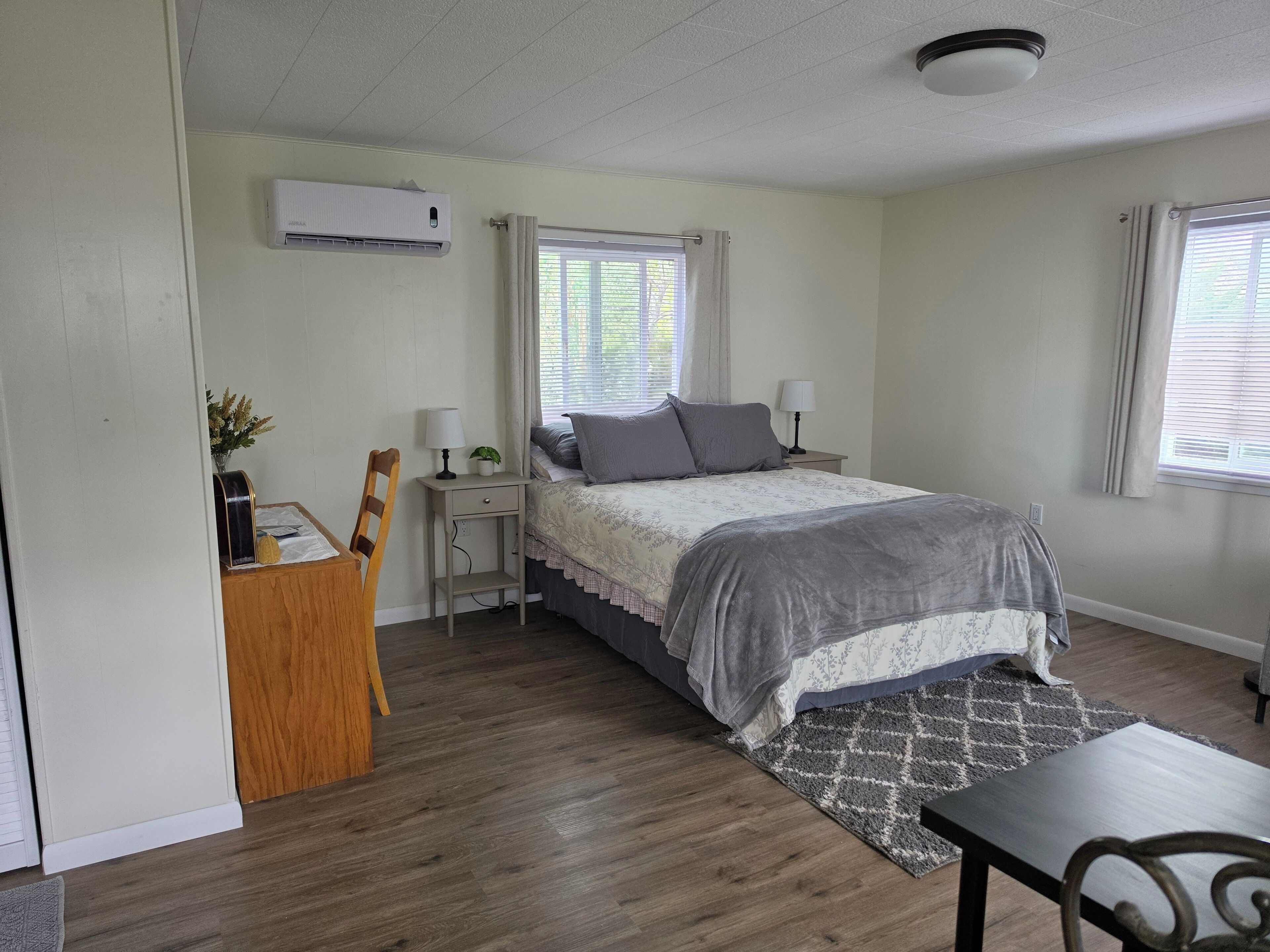 1 bedroom, desk, free WiFi, bed sheets