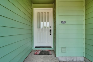 Exterior detail - Peaceful 3BR Retreat Near UO & Autzen (Eugene)