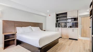 Basic Single Room | Desk, laptop workspace, iron/ironing board, WiFi (free)