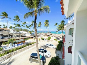 Apartamento junior, vistas a la playa | Vistas desde la habitación