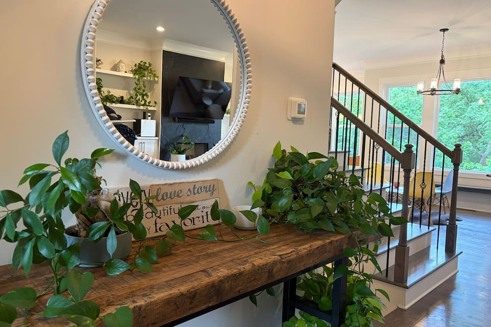 2756 Bridgegate Home