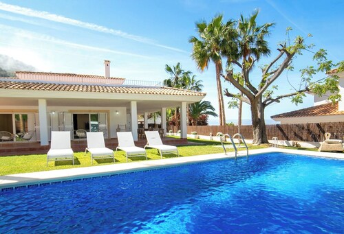 Villa Morret Moraira by Cabrera Homes