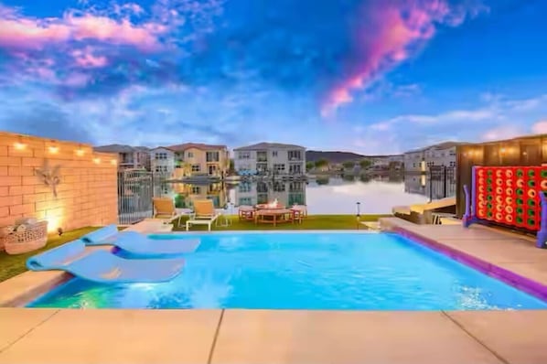 Outdoor pool, a heated pool - Sunset by the Lake | Heated Pool, Spa & Arcade (Indio)