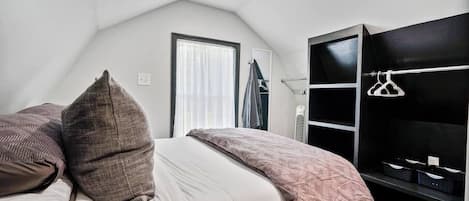 1 habitación, escritorio, wifi gratis y ropa de cama